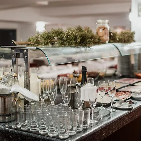 Ξενοδοχείο Mont Blanc 3*