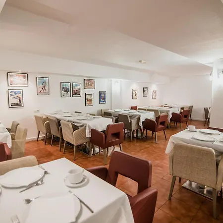 Otel Mont Blanc 3*