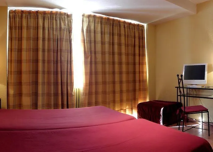 מלון Mont Blanc 3*